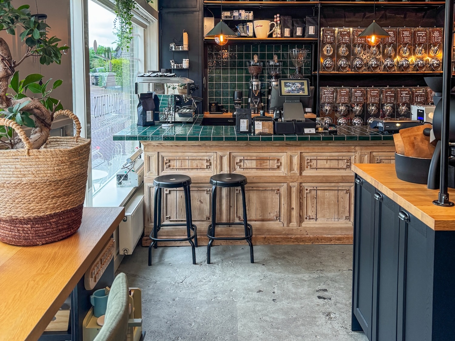 Koffiespeciaalzaak Het Maalhuis Huizen het maalhuis koffiespeciaalzaak gooi